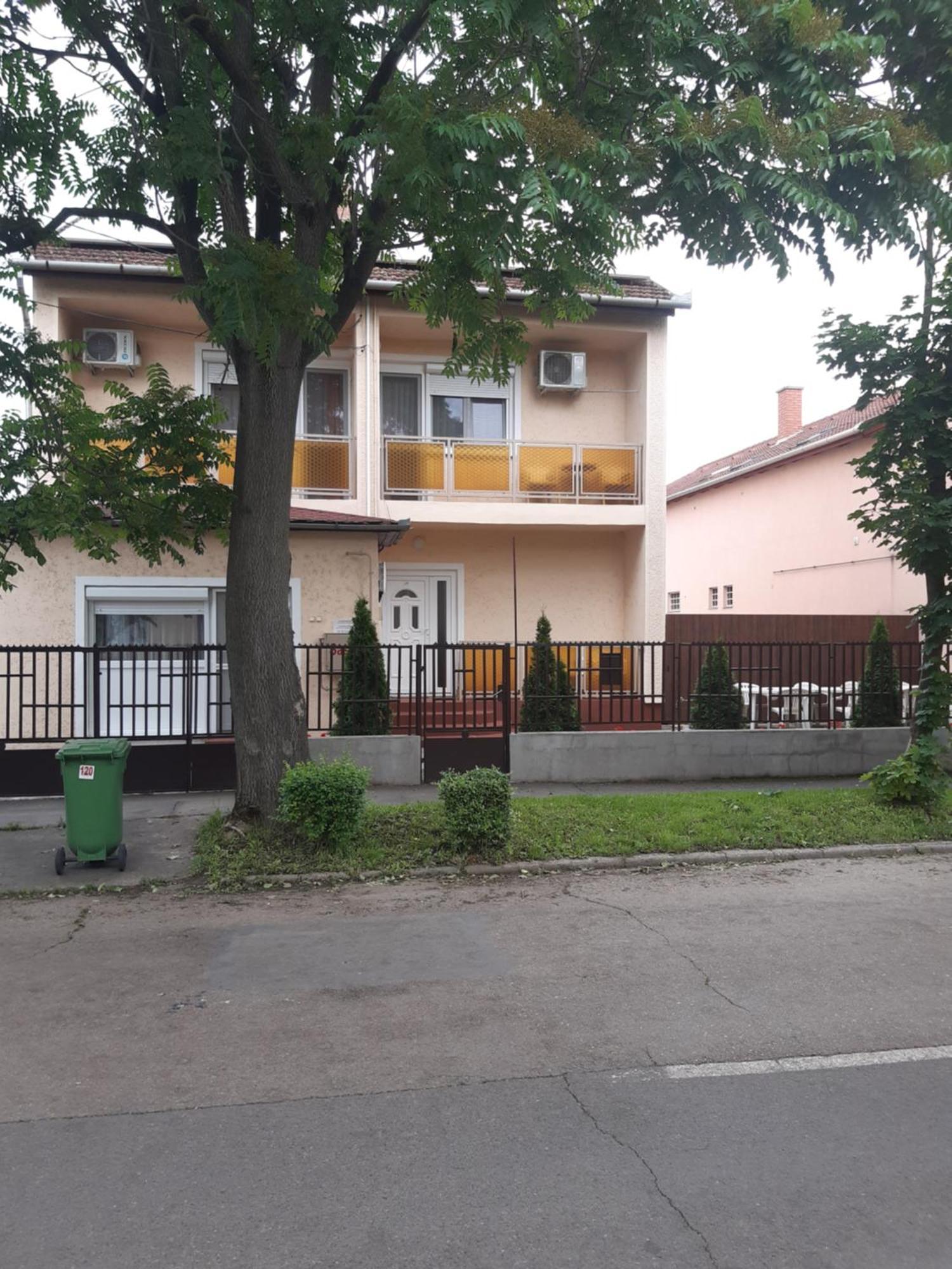 Appartamento Sasfeszek Hajdúszoboszló Esterno foto